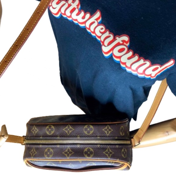 LOUIS VUITTON Monogram Blois Crossbody Shoulder Bag WITH: LV Dust Bag COA - Picture 8 of 17